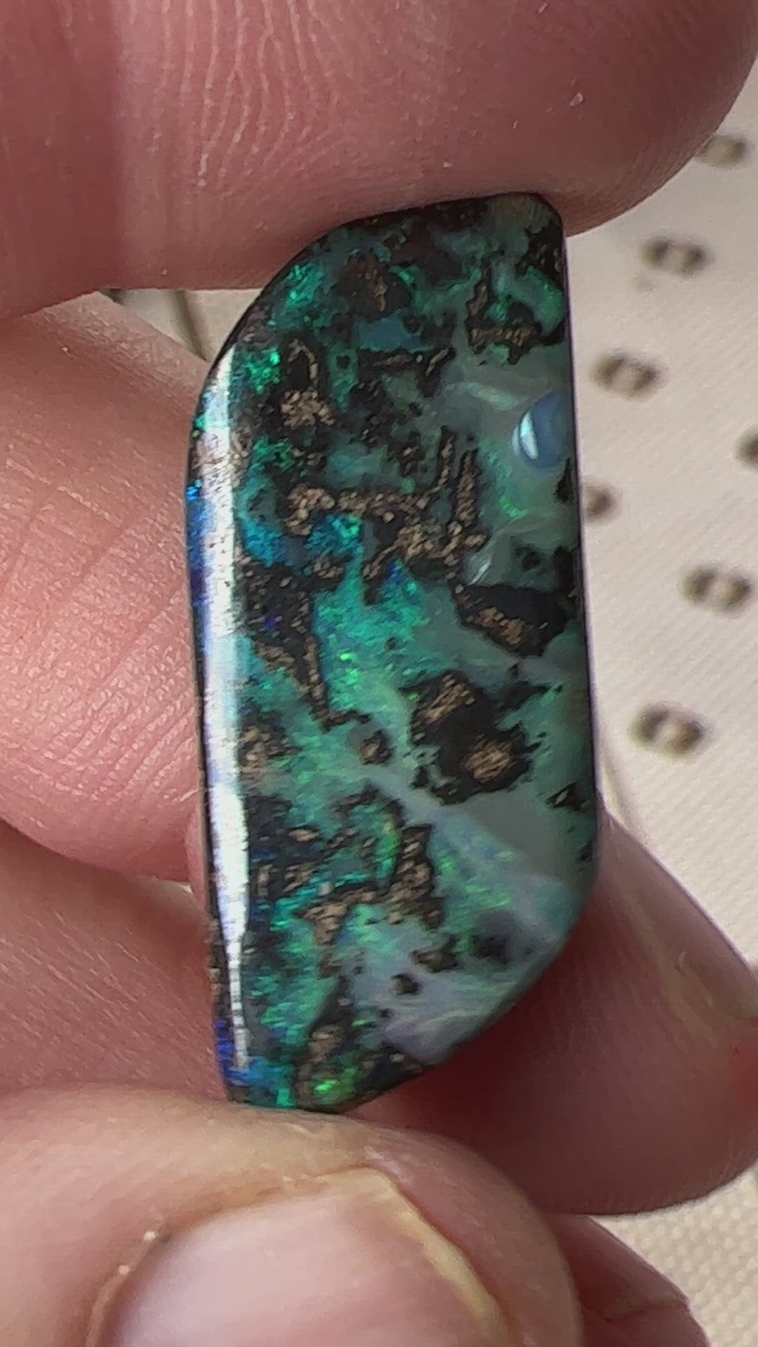 Great shape and polish on this Winton boulder opal. Beautiful greens and blues.