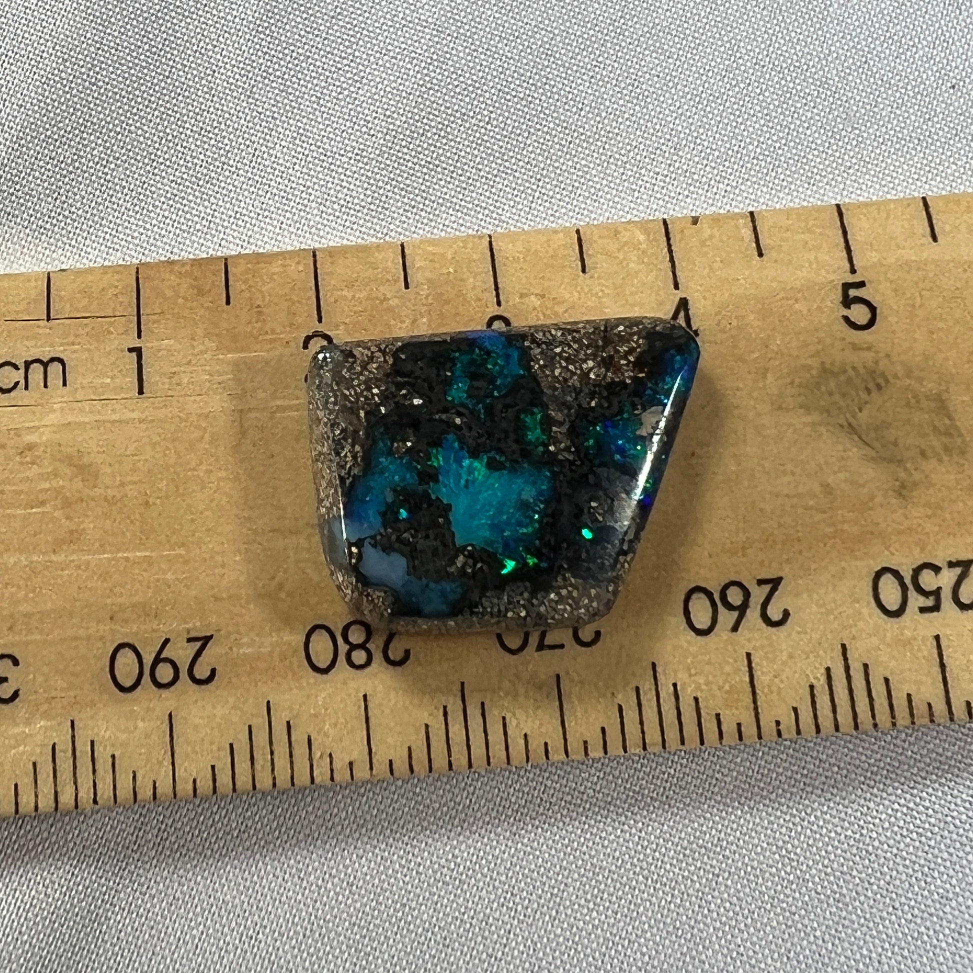 A nice Winton 14ct boulder opal with great colours.