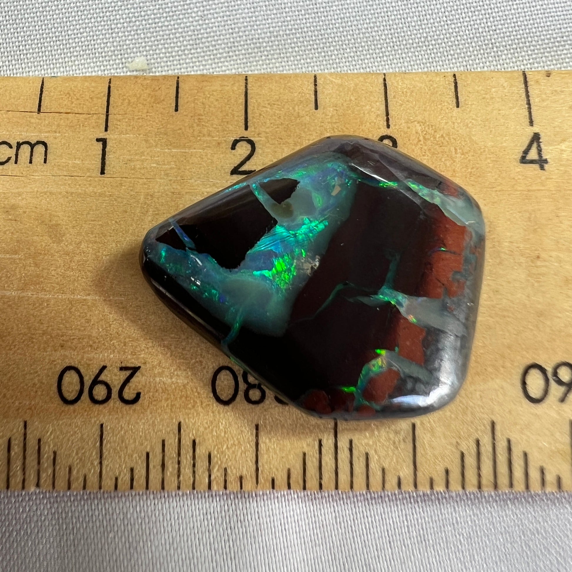 Beautiful polish and colours on this unique piece of Winton boulder opal. 