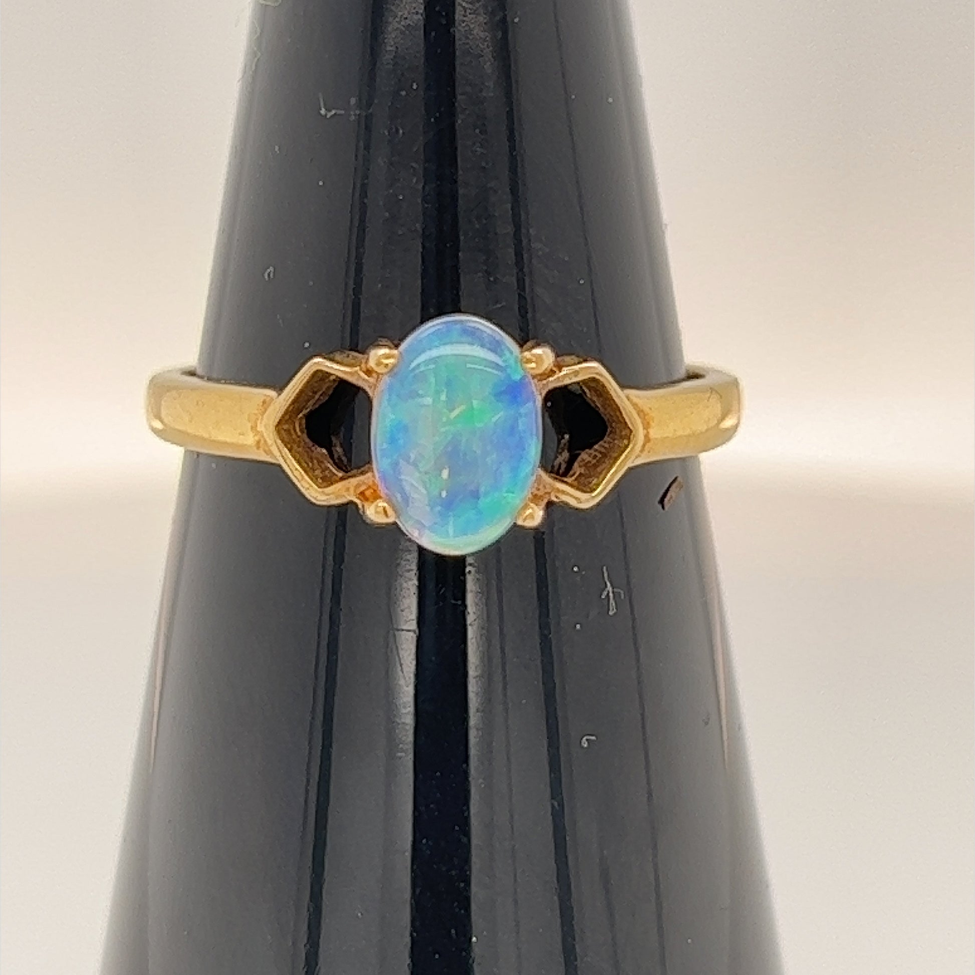 Nice small 14ct gold opal ring featuring a perfectly cut green crystal opal from Coober Pedy. Great colour.