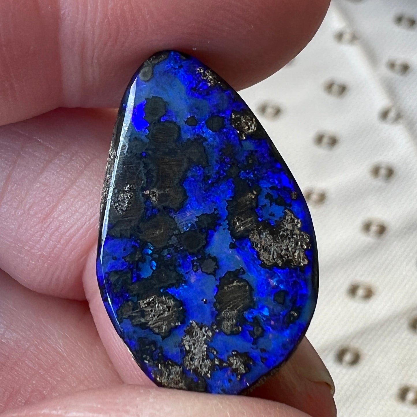 Stunning blues in this Winton boulder opal. Ready to set. Would make a great pendant.