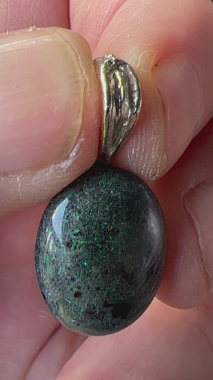 Andamooka Matrix opal pendant with lovely colours. Ready to wear. 