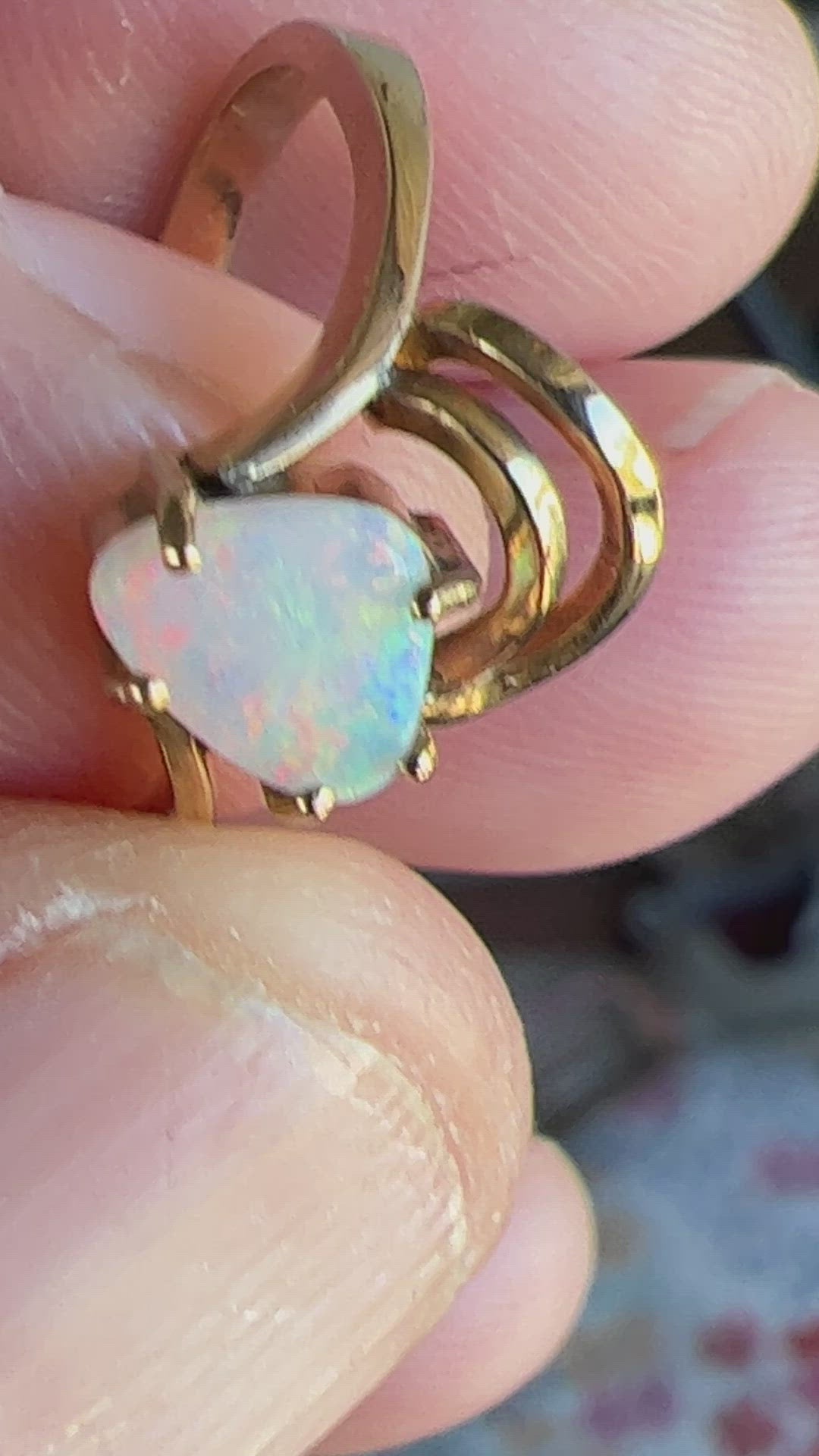 Lovely ring for any occasion. Bespoke made with nice little Coober Pedy opal with pink flashes. 14ct gold.